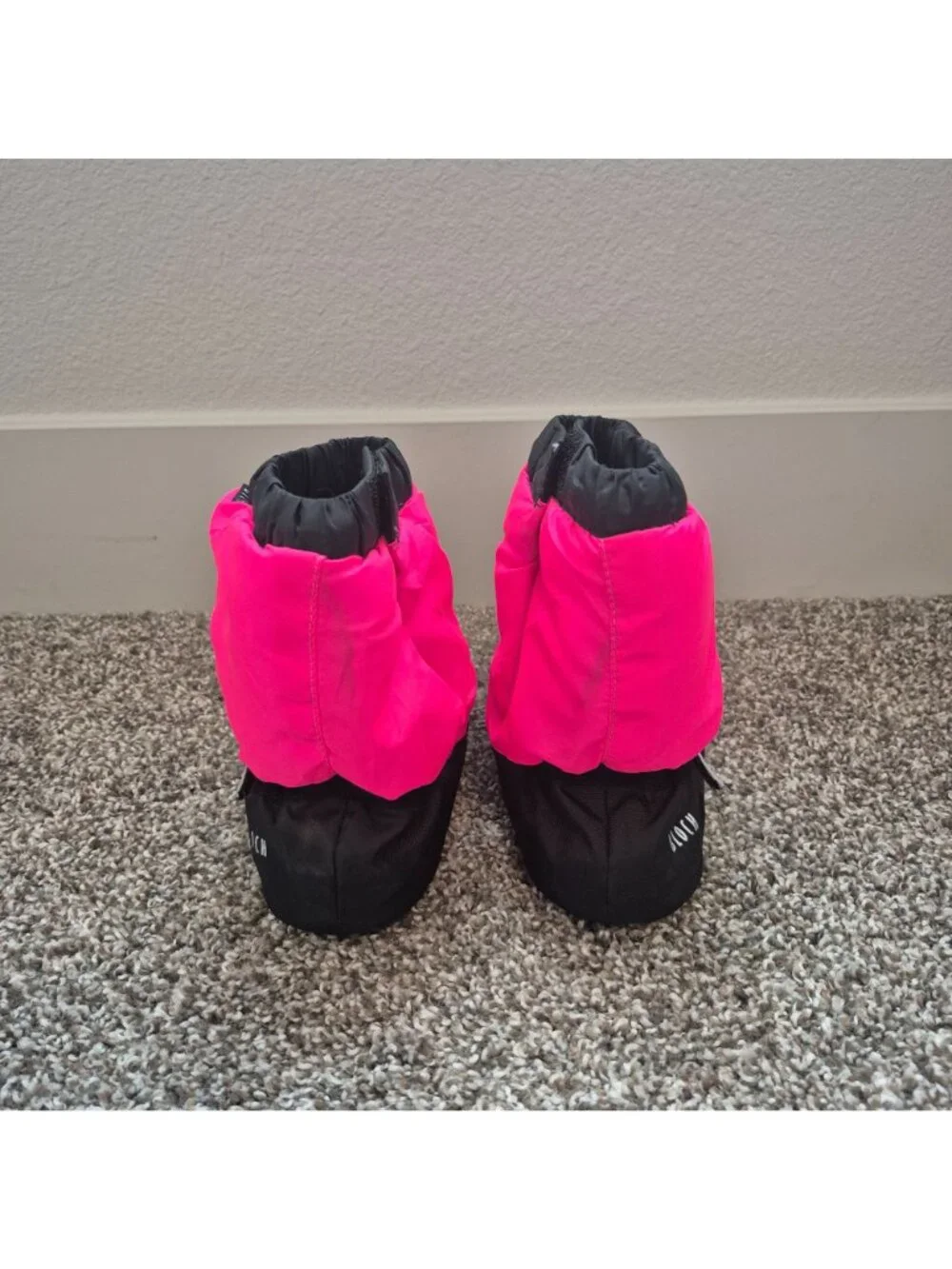 BLOCH Childrens Warm Up Booties Fluorescent Pink Nylon Small Dance